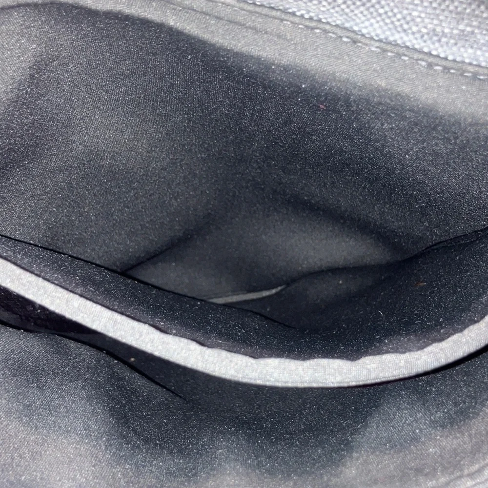 Built Gray Crossbody‎ Bag for Tablets and Notebooks